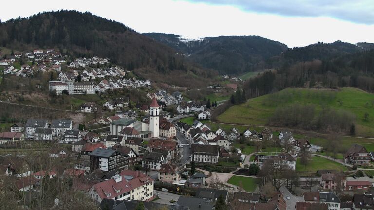 Dieses Bild zeigt eine Webcam-Aufnahme von Ottenhöfen, aufgenommen am Sonntag, den 29.03.2026 um 18:30 Uhr