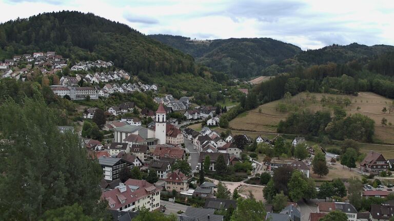 Dieses Bild zeigt eine Webcam-Aufnahme von Ottenhöfen, aufgenommen am Dienstag, den 18.08.2026 um 14:20 Uhr