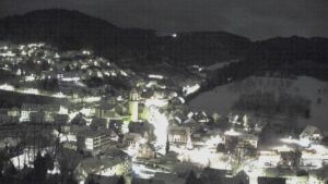 Dieses Bild zeigt eine Webcam-Aufnahme von Ottenhöfen, aufgenommen am Donnerstag, den 08.01.2026 um 06:00 Uhr