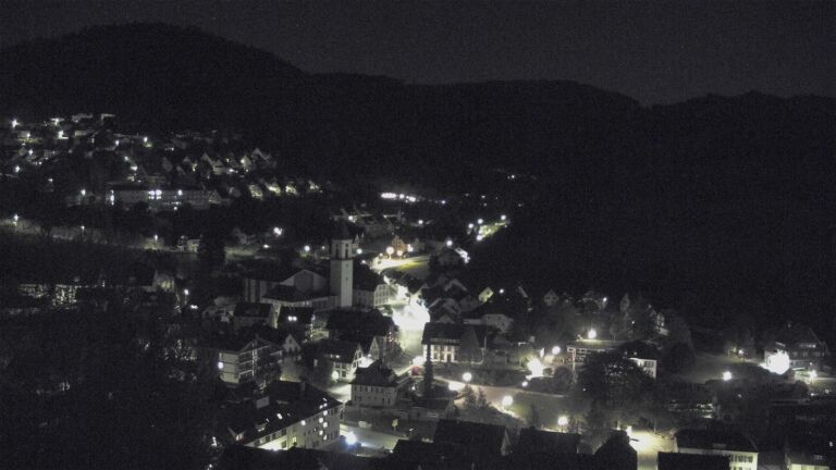 Dieses Bild zeigt eine Webcam-Aufnahme von Ottenhöfen, aufgenommen am Samstag, den 25.04.2026 um 01:00 Uhr