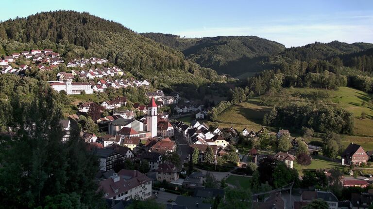 Dieses Bild zeigt eine Webcam-Aufnahme von Ottenhöfen, aufgenommen am Samstag, den 13.06.2026 um 20:20 Uhr