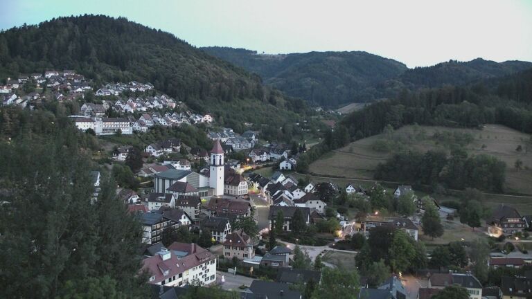 Dieses Bild zeigt eine Webcam-Aufnahme von Ottenhöfen, aufgenommen am Mittwoch, den 26.08.2026 um 20:40 Uhr