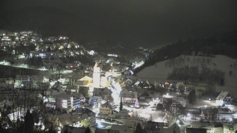 Dieses Bild zeigt eine Webcam-Aufnahme von Ottenhöfen, aufgenommen am Dienstag, den 06.01.2026 um 19:40 Uhr