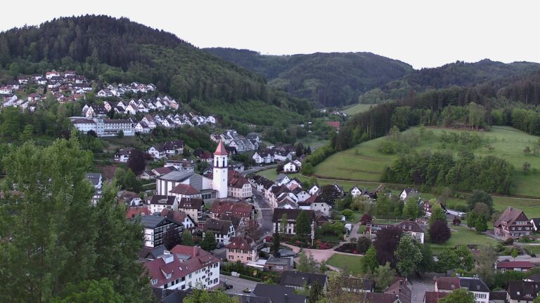 Dieses Bild zeigt eine Webcam-Aufnahme von Ottenhöfen, aufgenommen am Mittwoch, den 06.05.2026 um 06:10 Uhr