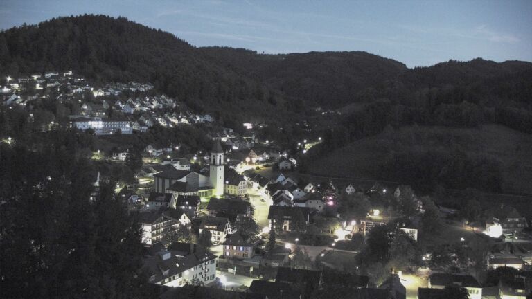 Dieses Bild zeigt eine Webcam-Aufnahme von Ottenhöfen, aufgenommen am Samstag, den 26.09.2026 um 20:00 Uhr