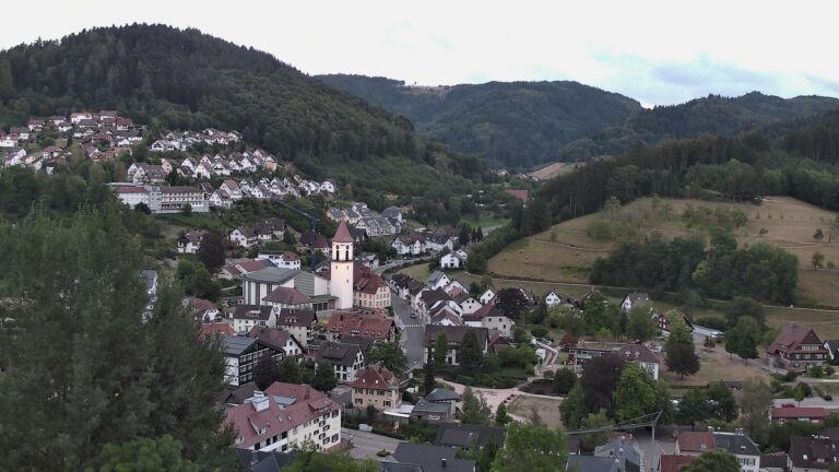 Dieses Bild zeigt eine Webcam-Aufnahme von Ottenhöfen, aufgenommen am Mittwoch, den 05.08.2026 um 21:00 Uhr