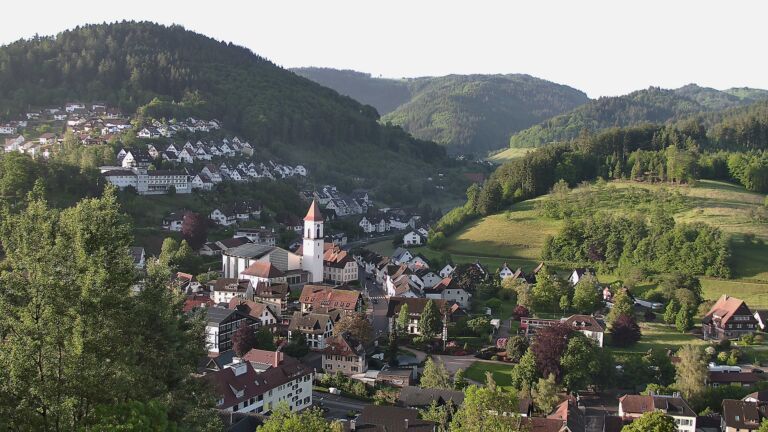 Dieses Bild zeigt eine Webcam-Aufnahme von Ottenhöfen, aufgenommen am Donnerstag, den 21.05.2026 um 07:00 Uhr