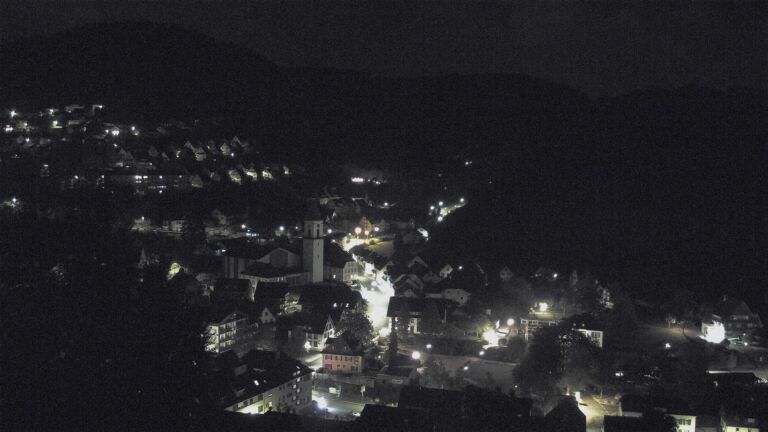 Dieses Bild zeigt eine Webcam-Aufnahme von Ottenhöfen, aufgenommen am Montag, den 05.10.2026 um 04:30 Uhr