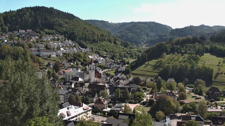 Dieses Bild zeigt eine Webcam-Aufnahme von Ottenhöfen, aufgenommen am Freitag, den 25.09.2026 um 14:40 Uhr