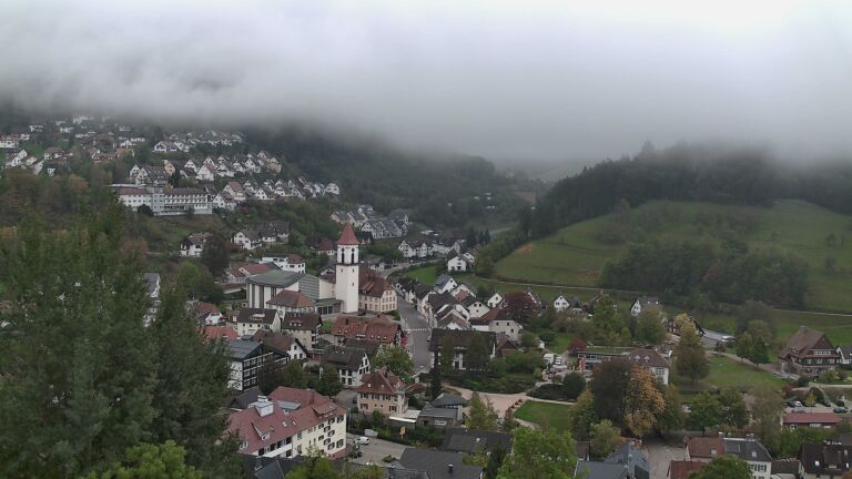 Dieses Bild zeigt eine Webcam-Aufnahme von Ottenhöfen, aufgenommen am Montag, den 19.10.2026 um 11:00 Uhr