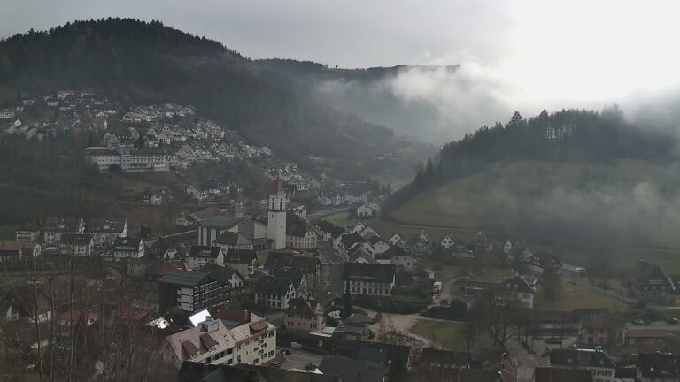 Dieses Bild zeigt eine Webcam-Aufnahme von Ottenhöfen, aufgenommen am Mittwoch, den 04.02.2026 um 13:50 Uhr