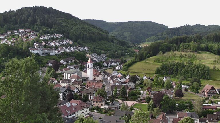 Dieses Bild zeigt eine Webcam-Aufnahme von Ottenhöfen, aufgenommen am Samstag, den 30.05.2026 um 07:40 Uhr