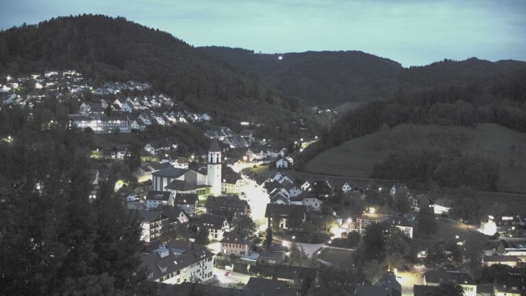 Dieses Bild zeigt eine Webcam-Aufnahme von Ottenhöfen, aufgenommen am Mittwoch, den 07.10.2026 um 19:20 Uhr