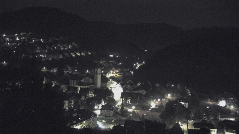 Dieses Bild zeigt eine Webcam-Aufnahme von Ottenhöfen, aufgenommen am Samstag, den 01.08.2026 um 01:30 Uhr