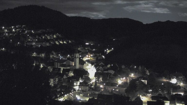 Dieses Bild zeigt eine Webcam-Aufnahme von Ottenhöfen, aufgenommen am Samstag, den 29.08.2026 um 02:00 Uhr