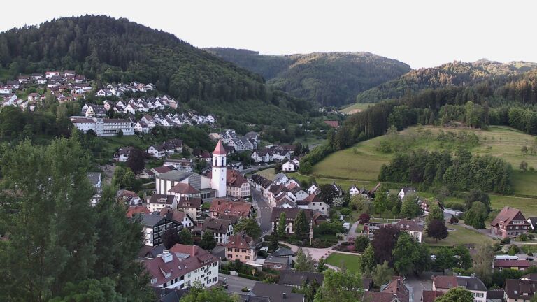 Dieses Bild zeigt eine Webcam-Aufnahme von Ottenhöfen, aufgenommen am Freitag, den 29.05.2026 um 06:20 Uhr
