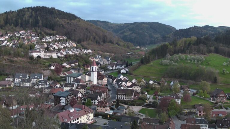 Dieses Bild zeigt eine Webcam-Aufnahme von Ottenhöfen, aufgenommen am Mittwoch, den 15.04.2026 um 20:20 Uhr