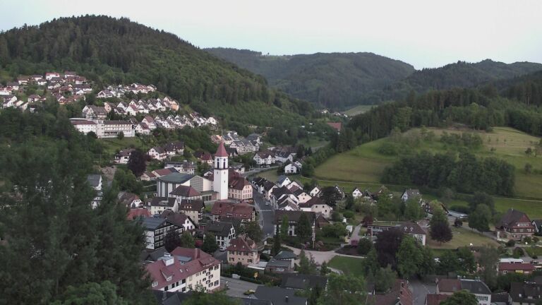 Dieses Bild zeigt eine Webcam-Aufnahme von Ottenhöfen, aufgenommen am Montag, den 25.05.2026 um 21:30 Uhr