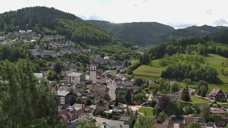 Dieses Bild zeigt eine Webcam-Aufnahme von Ottenhöfen, aufgenommen am Donnerstag, den 21.05.2026 um 11:30 Uhr