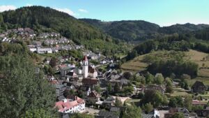 Dieses Bild zeigt eine Webcam-Aufnahme von Ottenhöfen, aufgenommen am Montag, den 31.08.2026 um 16:20 Uhr