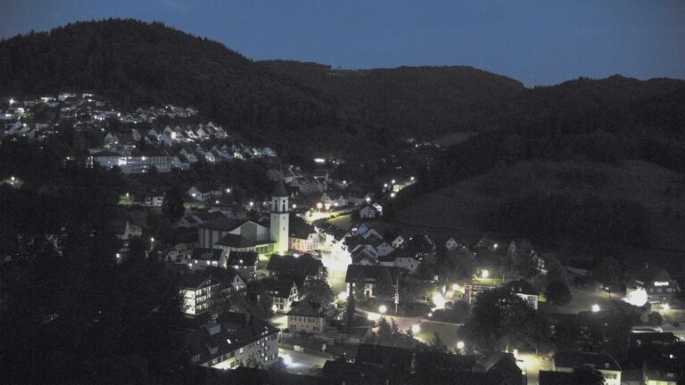Dieses Bild zeigt eine Webcam-Aufnahme von Ottenhöfen, aufgenommen am Sonntag, den 07.06.2026 um 22:30 Uhr
