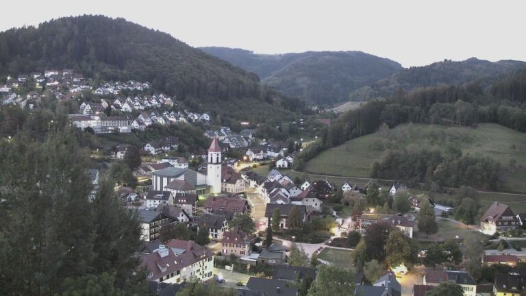 Dieses Bild zeigt eine Webcam-Aufnahme von Ottenhöfen, aufgenommen am Montag, den 28.09.2026 um 06:50 Uhr
