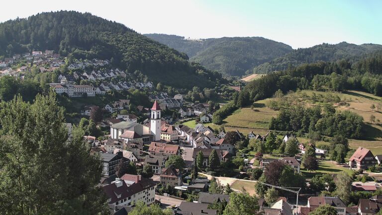 Dieses Bild zeigt eine Webcam-Aufnahme von Ottenhöfen, aufgenommen am Donnerstag, den 09.07.2026 um 09:10 Uhr