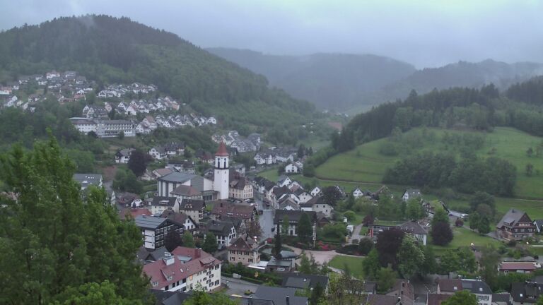 Dieses Bild zeigt eine Webcam-Aufnahme von Ottenhöfen, aufgenommen am Mittwoch, den 06.05.2026 um 20:30 Uhr