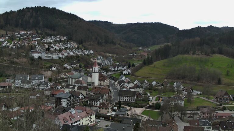 Dieses Bild zeigt eine Webcam-Aufnahme von Ottenhöfen, aufgenommen am Freitag, den 13.03.2026 um 14:30 Uhr