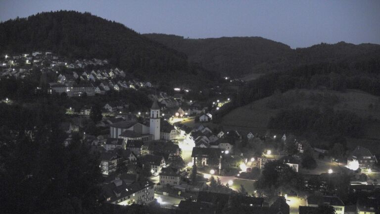 Dieses Bild zeigt eine Webcam-Aufnahme von Ottenhöfen, aufgenommen am Dienstag, den 26.05.2026 um 04:30 Uhr