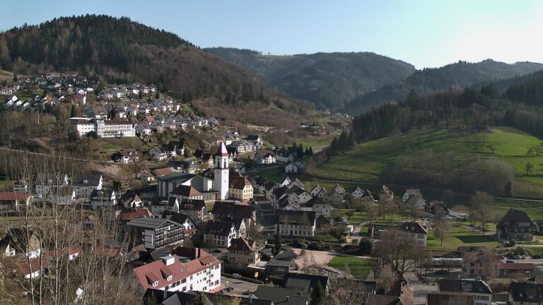 Dieses Bild zeigt eine Webcam-Aufnahme von Ottenhöfen, aufgenommen am Freitag, den 20.03.2026 um 16:10 Uhr