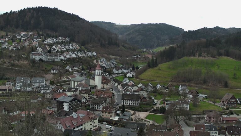 Dieses Bild zeigt eine Webcam-Aufnahme von Ottenhöfen, aufgenommen am Dienstag, den 17.03.2026 um 16:10 Uhr