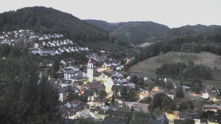 Dieses Bild zeigt eine Webcam-Aufnahme von Ottenhöfen, aufgenommen am Freitag, den 14.08.2026 um 05:40 Uhr