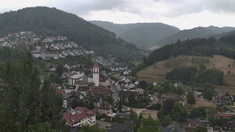 Dieses Bild zeigt eine Webcam-Aufnahme von Ottenhöfen, aufgenommen am Montag, den 17.08.2026 um 12:40 Uhr