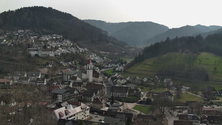 Dieses Bild zeigt eine Webcam-Aufnahme von Ottenhöfen, aufgenommen am Freitag, den 06.03.2026 um 13:50 Uhr