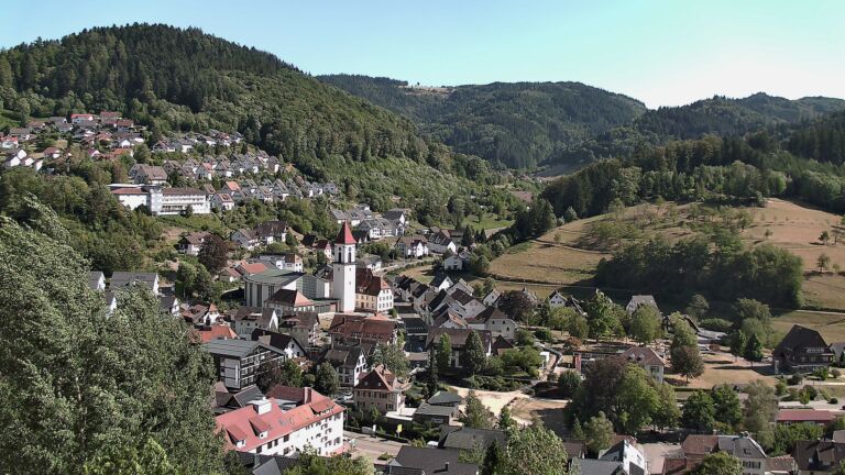 Dieses Bild zeigt eine Webcam-Aufnahme von Ottenhöfen, aufgenommen am Mittwoch, den 12.08.2026 um 16:40 Uhr