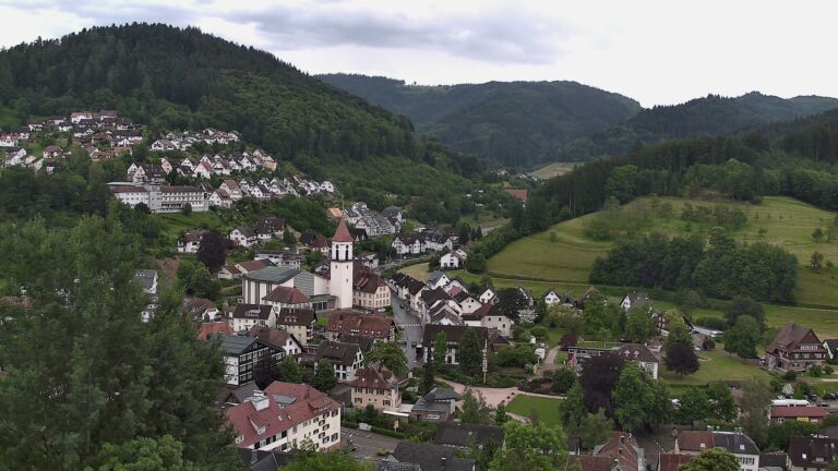 Dieses Bild zeigt eine Webcam-Aufnahme von Ottenhöfen, aufgenommen am Dienstag, den 02.06.2026 um 14:30 Uhr