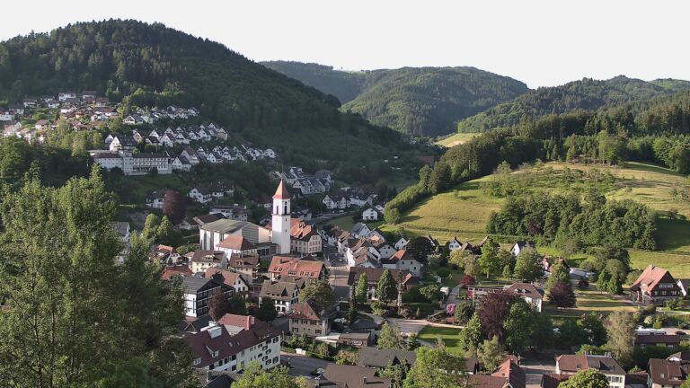 Dieses Bild zeigt eine Webcam-Aufnahme von Ottenhöfen, aufgenommen am Dienstag, den 26.05.2026 um 07:20 Uhr