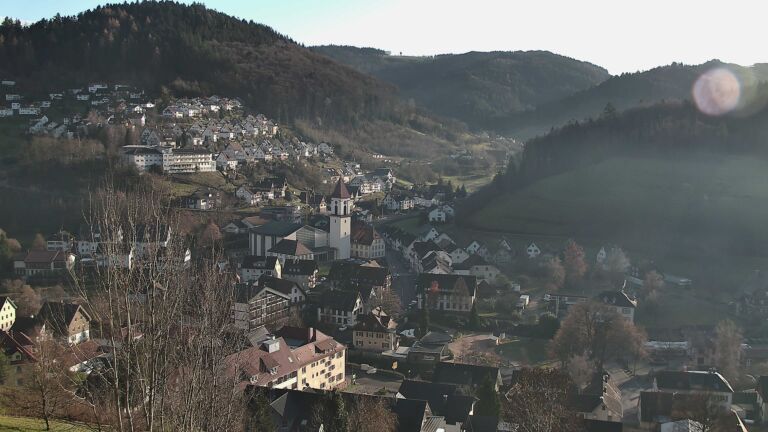 Dieses Bild zeigt eine Webcam-Aufnahme von Ottenhöfen, aufgenommen am Mittwoch, den 17.12.2025 um 14:30 Uhr