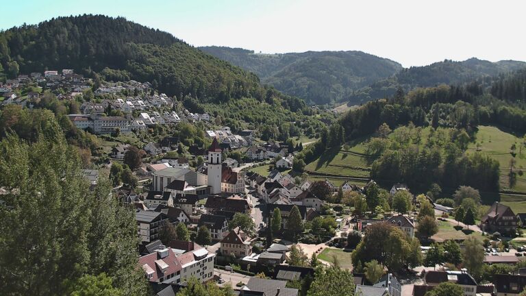 Dieses Bild zeigt eine Webcam-Aufnahme von Ottenhöfen, aufgenommen am Freitag, den 25.09.2026 um 13:40 Uhr