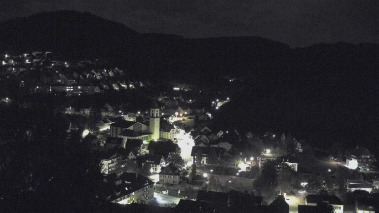 Dieses Bild zeigt eine Webcam-Aufnahme von Ottenhöfen, aufgenommen am Sonntag, den 04.10.2026 um 06:00 Uhr
