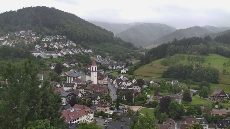 Dieses Bild zeigt eine Webcam-Aufnahme von Ottenhöfen, aufgenommen am Freitag, den 12.06.2026 um 14:50 Uhr