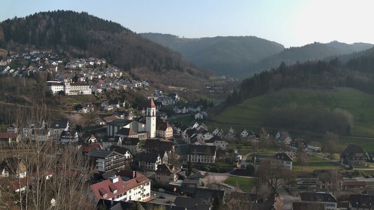 Dieses Bild zeigt eine Webcam-Aufnahme von Ottenhöfen, aufgenommen am Samstag, den 07.03.2026 um 16:50 Uhr