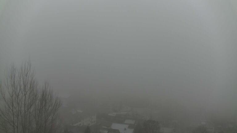 Dieses Bild zeigt eine Webcam-Aufnahme von Ottenhöfen, aufgenommen am Sonntag, den 28.12.2025 um 08:20 Uhr