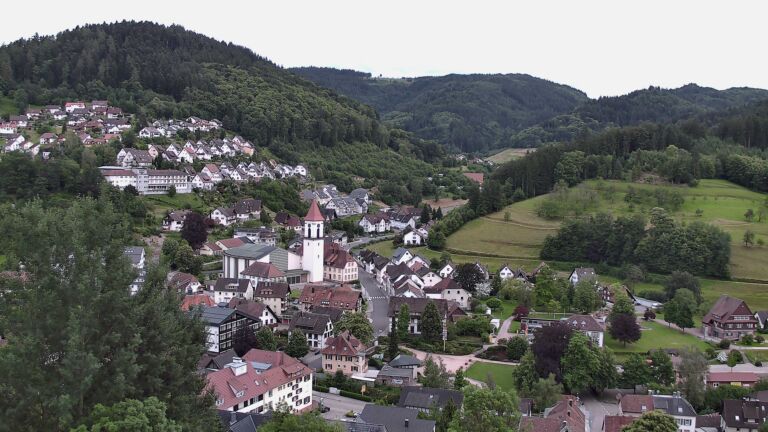 Dieses Bild zeigt eine Webcam-Aufnahme von Ottenhöfen, aufgenommen am Mittwoch, den 10.06.2026 um 05:50 Uhr