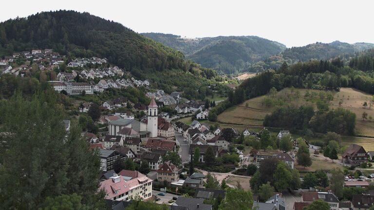 Dieses Bild zeigt eine Webcam-Aufnahme von Ottenhöfen, aufgenommen am Samstag, den 22.08.2026 um 14:20 Uhr