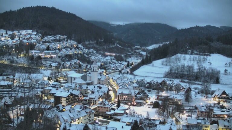 Dieses Bild zeigt eine Webcam-Aufnahme von Ottenhöfen, aufgenommen am Freitag, den 02.01.2026 um 08:00 Uhr