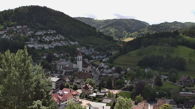 Dieses Bild zeigt eine Webcam-Aufnahme von Ottenhöfen, aufgenommen am Freitag, den 05.06.2026 um 12:40 Uhr