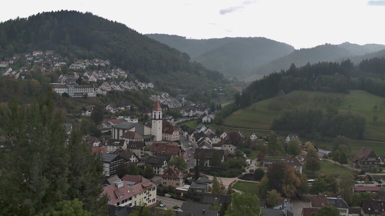 Dieses Bild zeigt eine Webcam-Aufnahme von Ottenhöfen, aufgenommen am Dienstag, den 20.10.2026 um 13:30 Uhr