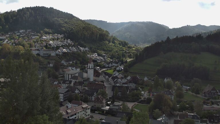 Dieses Bild zeigt eine Webcam-Aufnahme von Ottenhöfen, aufgenommen am Mittwoch, den 14.10.2026 um 13:00 Uhr